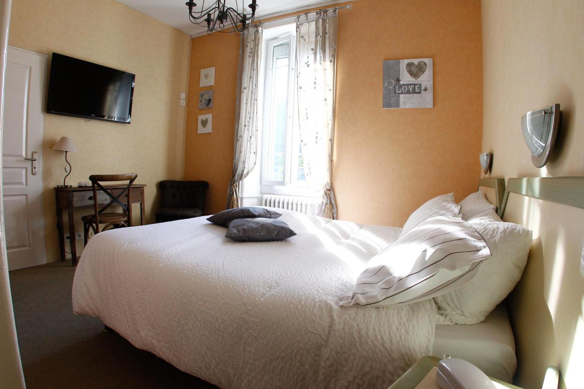 Hotel Gambetta Lons-le-Saunier Exteriér fotografie